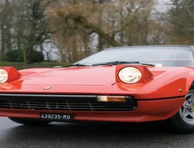 Πωλείται η Ferrari 308 GTS του «θρυλικού» Ζιλ Βιλνέβ (φωτό)